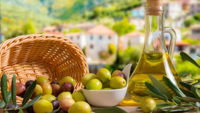 Wajah Lebih Glowing dan Awet Muda dengan Pakai Olive Oil, Ini Rekomendasi Produknya!
