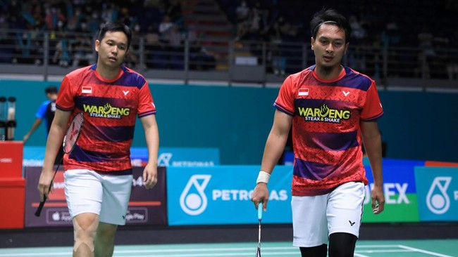 Mohammad Ahsan/Hendra Setiawan kalah dari Choi Sol Gyu/Kim Won Ho  di babak 16 besar Singapore Open 2023.