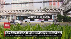 VIDEO: Transjakarta Target Bus Listrik 100% Pada 2030