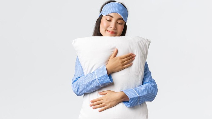 Tidur cukup/ Foto: freepik.com/benzoix