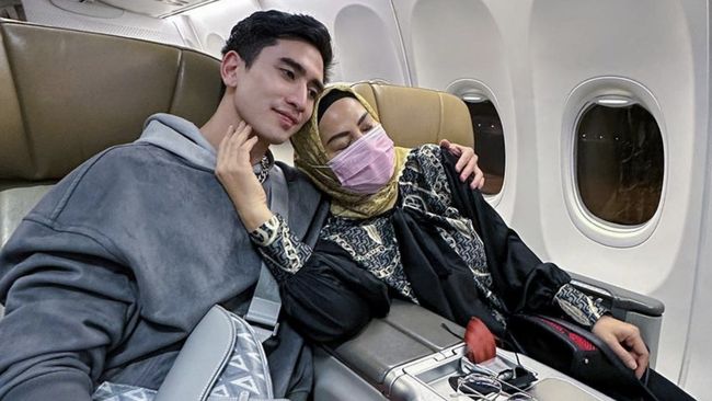 Verrell Bramasta mengatakan tak fokus pada permintaan maaf Ferry Irawan atas KDRT terhadap Venna Melinda.