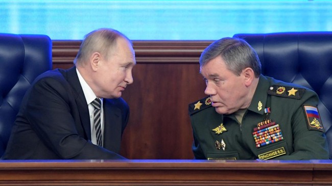 Kepala Angkatan Bersenjata dan Menhan Rusia dianggap berperan besar dalam invasi Rusia atas Ukraina.