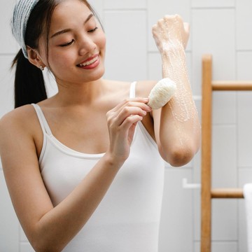 img-title 7 Bagian Tubuh Ini Sering Lupa Dibersihkan Saat Mandi, Padahal Bisa Jadi Sarang Kuman, Duh!