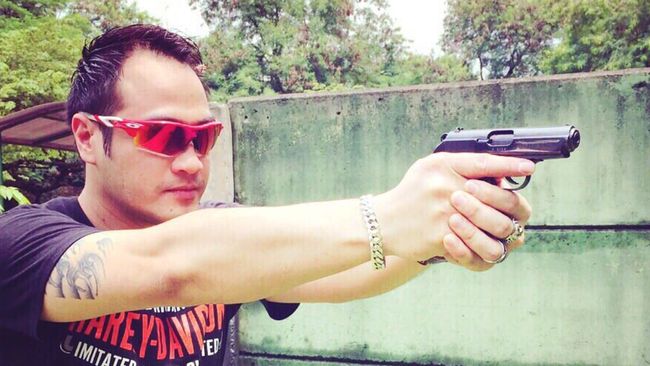 Ferry Irawan menyebut dirinya selalu memberikan sepenuhnya pendapatan yang ia terima sebagai "influencer" kepada Venna Melinda.