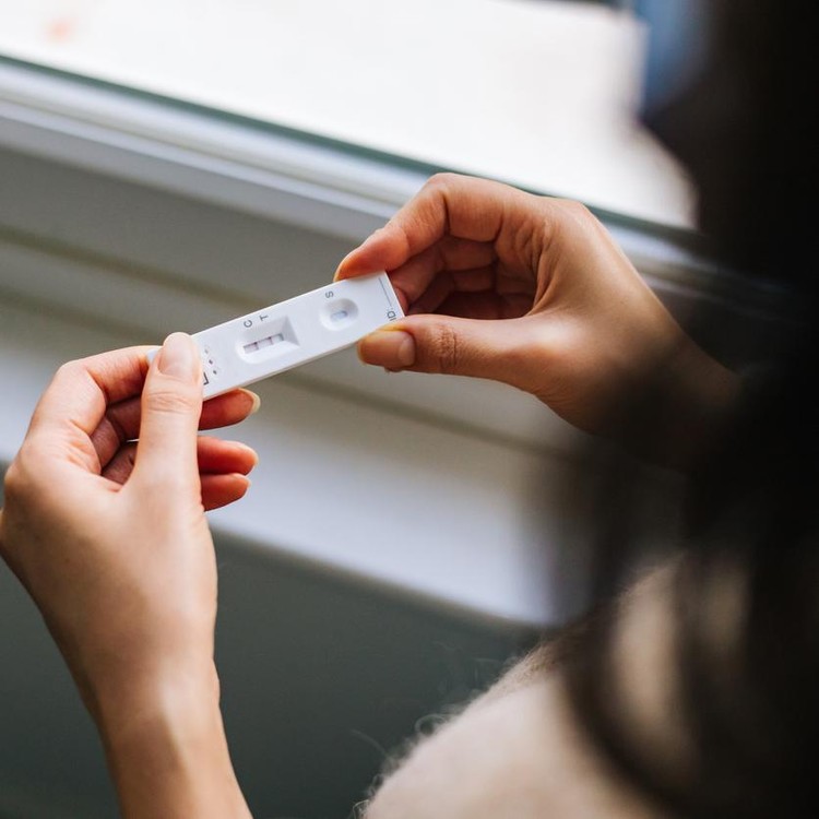 Ilustrasi Rapid Diagnostic Test atau RDT Ilustrasi Rapid Diagnostic Test atau RDT