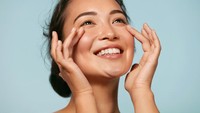 9 Kebiasaan Sehari-hari yang Bikin Cepat Tua, Pola Hidup Ngaruh Banget Bun!