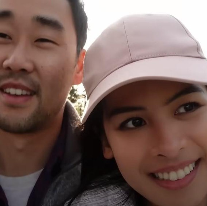 <p>Maudy Ayunda kembali membagikan update kehidupannya bersama sang suami berdarah Korea Selatan, Jesse Choi. Kali ini, Maudy membagikan video singkat perjalanannya dan suami ke Stanford University, Bunda. (Foto: YouTube Maudy Ayunda)</p>