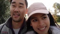 <p>Maudy Ayunda kembali membagikan update kehidupannya bersama sang suami berdarah Korea Selatan, Jesse Choi. Kali ini, Maudy membagikan video singkat perjalanannya dan suami ke Stanford University, Bunda. (Foto: YouTube Maudy Ayunda)</p>