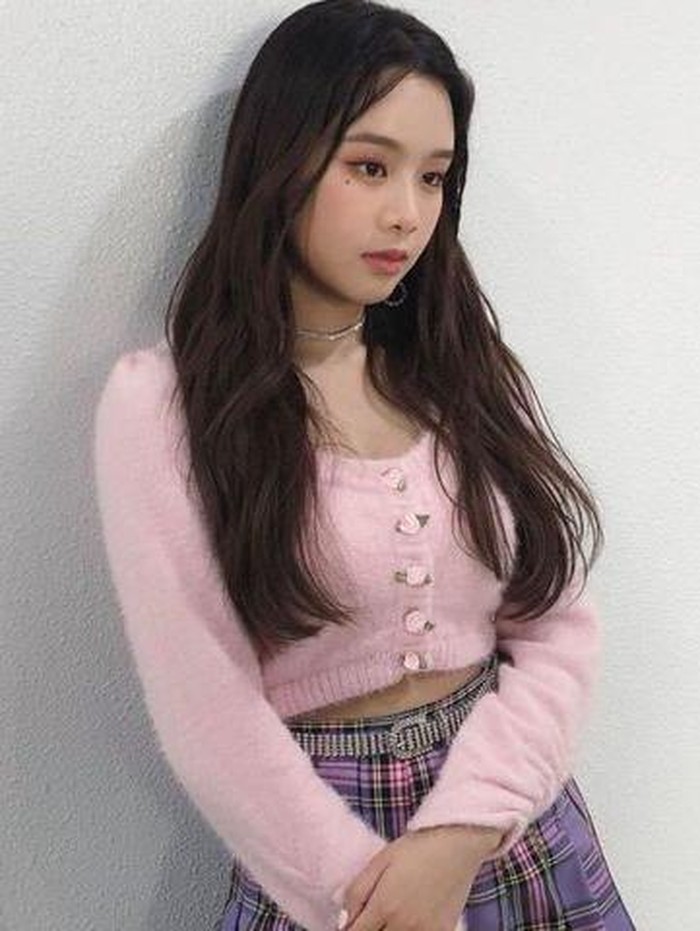 Natty pertama kali diperkenalkan ke publik pada tahun 2015 sebagai trainee dari JYP Entertainment. Meskipun masih muda, Natty memiliki kemampuan menari dan menyanyi yang sangat baik./ foto: instagram.com/natty_0530