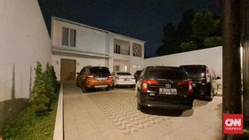 Rumah Ramai Dikunjungi Kerabat, Venna Batal Blak-blakan Soal KDRT?