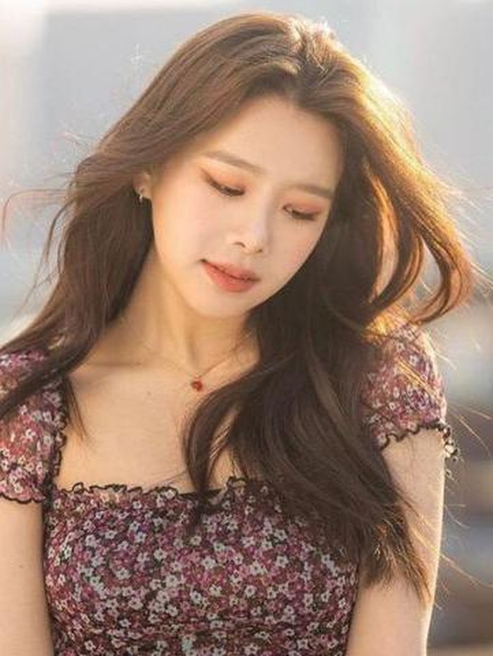 Saat itu, Natty yang baru berusia 12 tahun merupakan salah satu kontestan 'SIXTEEN', sebuah program keluaran JYP yang melahirkan girl group 'TWICE'./ foto: instagram.com/natty_0530