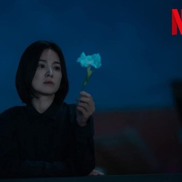 img-title Bikin Penasaran! Simak Teori-Teori Drama The Glory dari Netizen yang Dihubungkan dengan Bunga Trompet