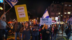 20 Ribu Warga Israel Demo Tolak Netanyahu: Turunkan Diktator!