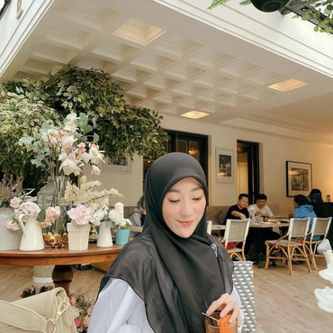 Dituduh Alvin Faiz Selingkuh, Larissa Chou Rindu Mendiang Ustaz Arifin Ilham