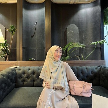 Nathalie Holscher Buka Hijab, Larissa Chou Singgung Identitas Wanita Muslimah