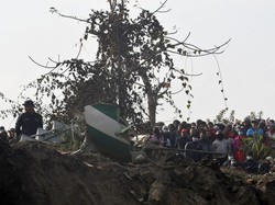 Kengerian Pesawat Jatuh di Nepal: Oleng, Menukik ke Jurang Lalu Terbelah