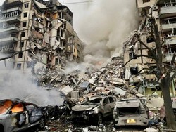 Rudal Rusia Hantam Apartemen di Dnipro, Belasan Orang Tewas