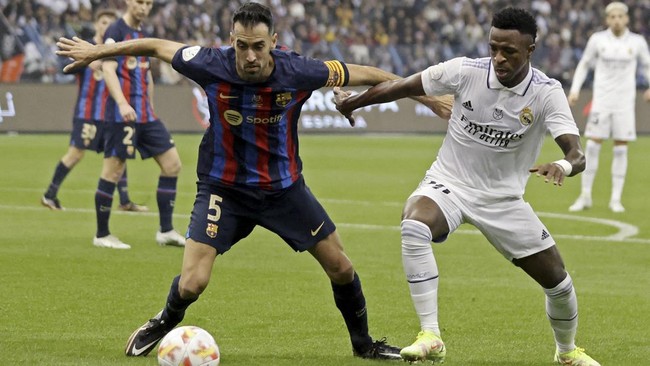 Barcelona terpuruk jelang El Clasico lawan Real Madrid di leg pertama semifinal Copa del Rey di Stadion Santiago Bernabeu, Jumat (3/3) dini hari WIB.
