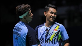 img-title Fajar/Rian Bising di Tanah yang Masih Asing