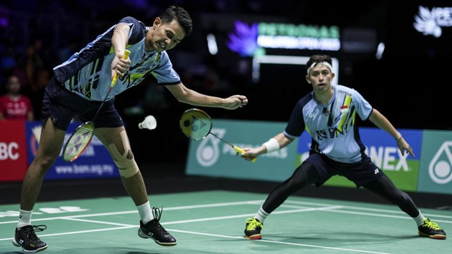 Fajar Alfian/Muhammad Rian Ardianto bakal menghadapi Aaron Chia/Soh Wooi Yik di semifinal India Open 2023. Mereka mewaspadai kelebihan ganda Malaysia tersebut.
