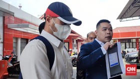 Pegang Bukti Transfer, Ferry Sangkal Tak Nafkahi Venna Melinda