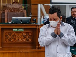 Kuat Maruf Sopir Sambo Divonis 15 Tahun Penjara!