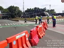 Massa Demo di Patung Kuda, Lalin ke Istana Ditutup-TransJ Dialihkan