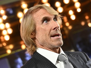 Michael Bay Bantah Bunuh Merpati Saat Syuting '6 Underground' di Italia