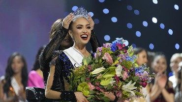 7 Potret Kemenangan R'Bonney Gabriel Jadi Miss Universe 2022