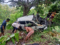 Petaka di Bali: Mobil Bule Rusia Jatuh ke Jurang, 4 Luka Parah
