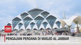 VIDEO: Pengajian Perdana di Masjid Al Jabbar