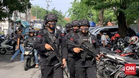 Polisi Bersenjata Kawal Sidang Kanjuruhan, Kapolrestabes Buka Suara