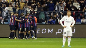 Barcelona Juara Piala Super Spanyol Usai Bantai Real Madrid 3-1
