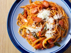 3 Resep Spaghetti Saus Tomat yang Asam Segar Mengenyangkan
