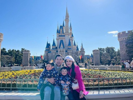 Napak Tilas Pernikahan, Suami Sandra Dewi Beri Izin Jika Anak Mau Menikah di Disneyland