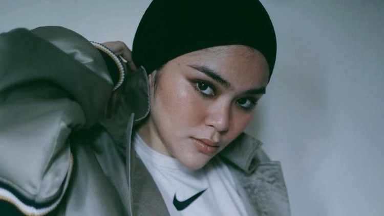 Sivia Azizah Sivia Azizah