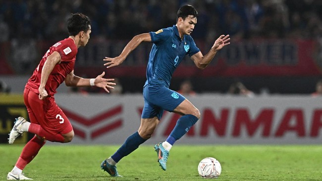 Thailand U-22 sukses mengalahkan Singapura U-22 pada laga perdana Grup B cabor sepak bola putra SEA Games 2023 di Stadion Visakha, Phnom Penh, Minggu (30/4).