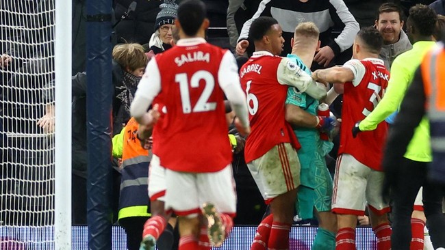 FOTO: Hantam Spurs, Arsenal Kukuh di Puncak Klasemen