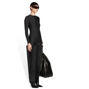 Balenciaga Jual Boots Nyentrik Terinspirasi Sepatu Memancing Seharga Puluhan Juta! Lihat Juga Kreasi Unik Lainnya