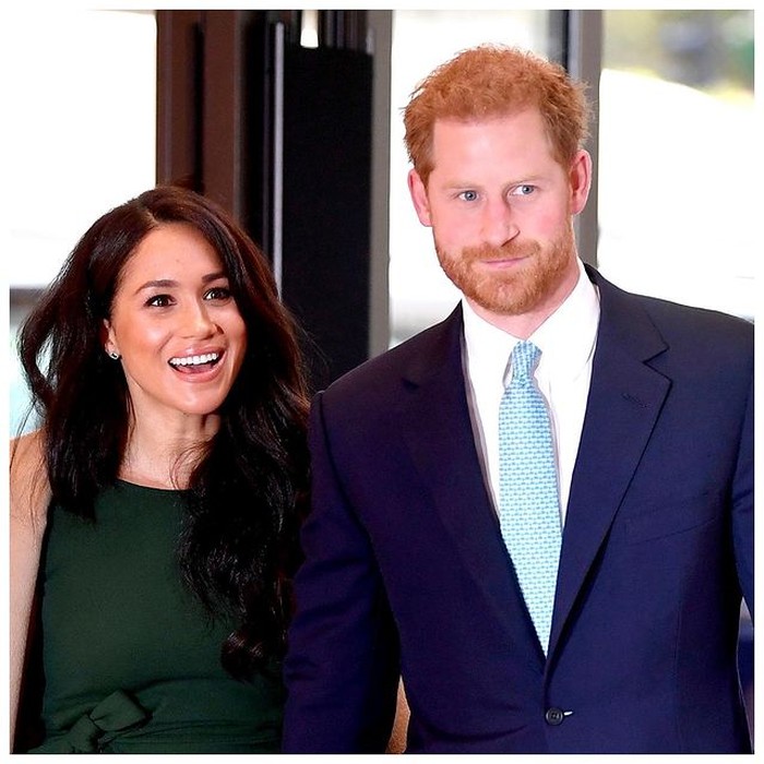 Buku yang ditulis Valentine Low tentang Pangeran Harry dan Meghan Markle (Harry dan Meghan/Foto: instagram.com/sussexroyal)