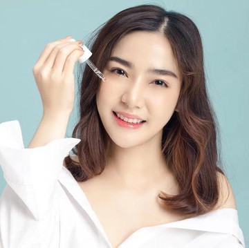 img-title Biar Glowing, Bolehkah Pakai Retinol dan Vitamin C Bersamaan dalam Skincare Routine? Ini Caranya Kata Ahli Kulit!