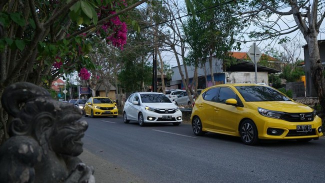 Penjualan Honda Brio, Satya dan RS, pada tahun lalu lebih tinggi sedikit dari Toyota Avanza yang menobatkannya sebagai mobil terlaris di Indonesia.