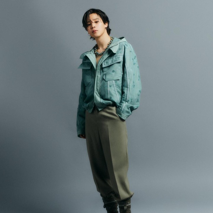 <p>Sama seperti V,  member BTS, Jimin, juga berhasil masuk dalam daftar. Tahun 2023, ia menduduki peringkat 46. (Foto: DIOR)</p>