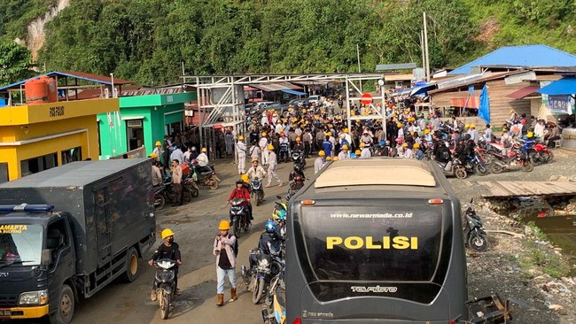 Serikat Pekerja Nasional mengungkap bentrokan yang berujung maut di PT GNI bermula dari surat aduan ke Menaker Ida Fauziyah yang tak direspons.