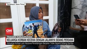 VIDEO: Keluarga Korban Kecewa Dengan Jalannya Sidang Perdana