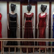 Kepala Manekin di Toko Pakaian Afghanistan Dibungkus Kain dan Plastik, Ada Apa?