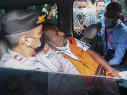 Kondisi Lukas Enembe Diklaim Darurat, KPK Bilang Tak Ada yang Gawat