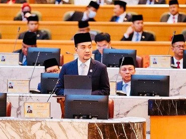 Menteri Malaysia Bikin Salfok Saat Pidato Pakai Bahasa Jawa