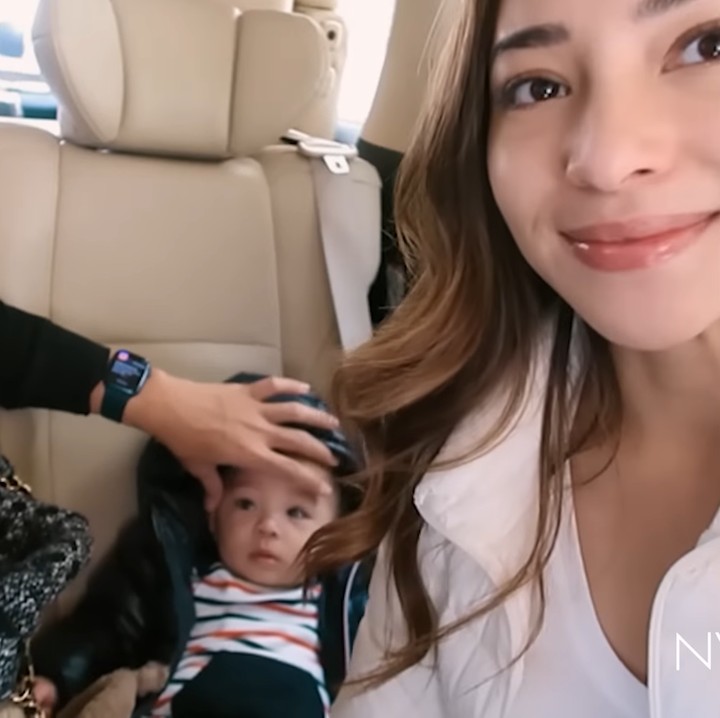 <p>Setelah bersiap-siap, Nikita Willy dan Indra Priawan naik taksi menuju stasiun untuk menumpangi kereta cepat Shinkansen. (Foto: YouTube Nikita Willy Official)</p>