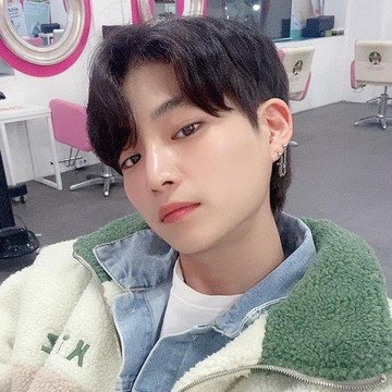 Ketahuan Ejek Penggemar, Idol Kpop Ini Dikeluarkan dari Grupnya!